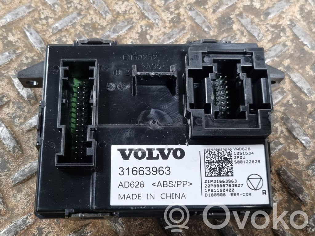 Volvo XC40 Air conditioning/heating control unit 