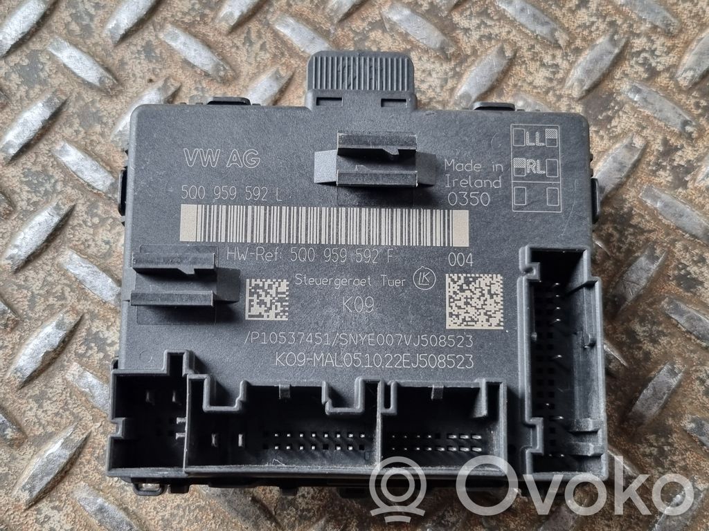 Volkswagen Tiguan Door control unit/module 