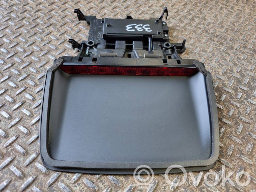 Dodge Charger Third/center stoplight 