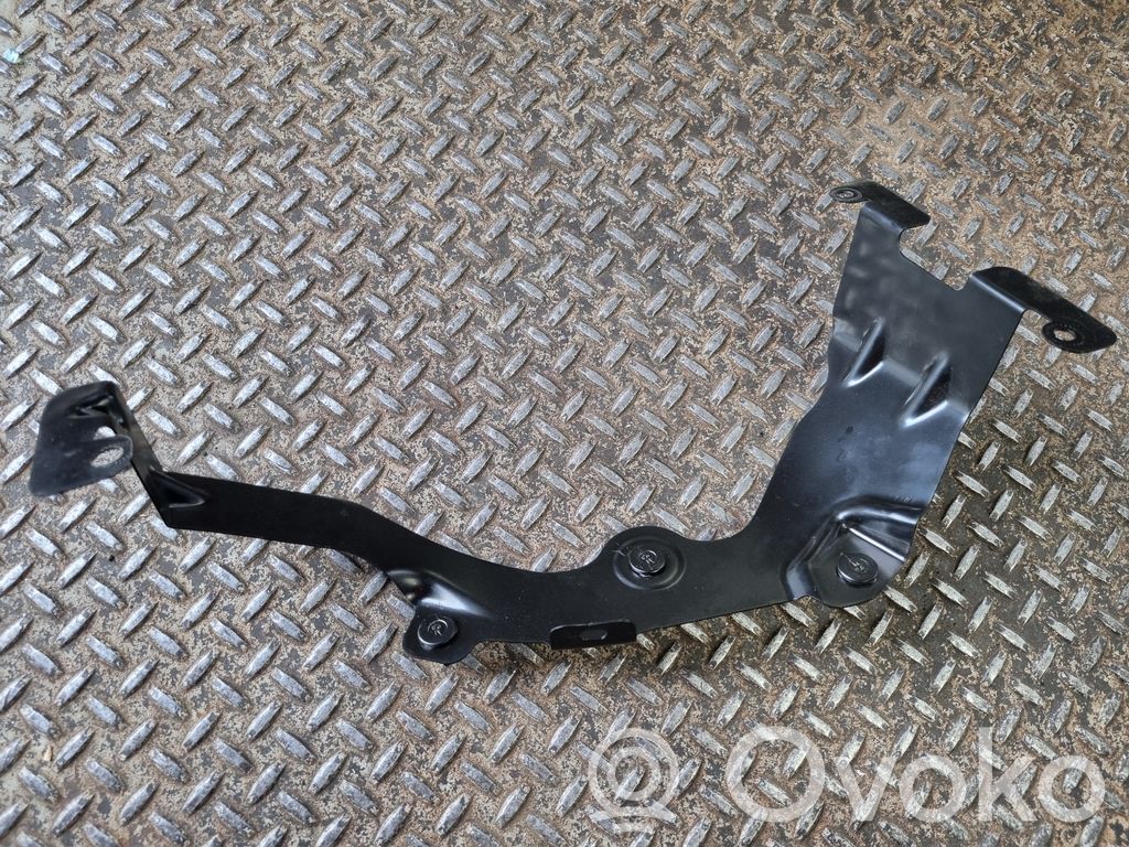 Other engine part   689AA