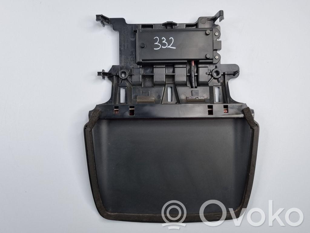 Dodge Charger Third/center stoplight 