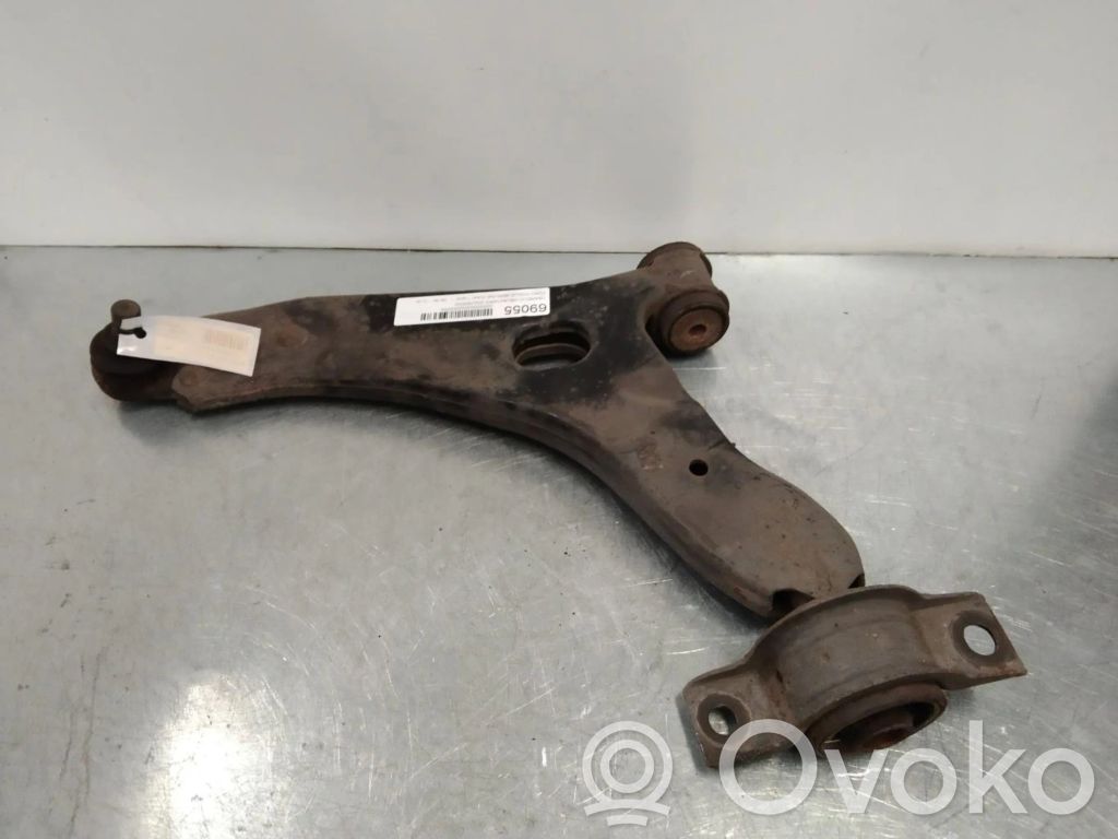 Brazo de suspensión delantero