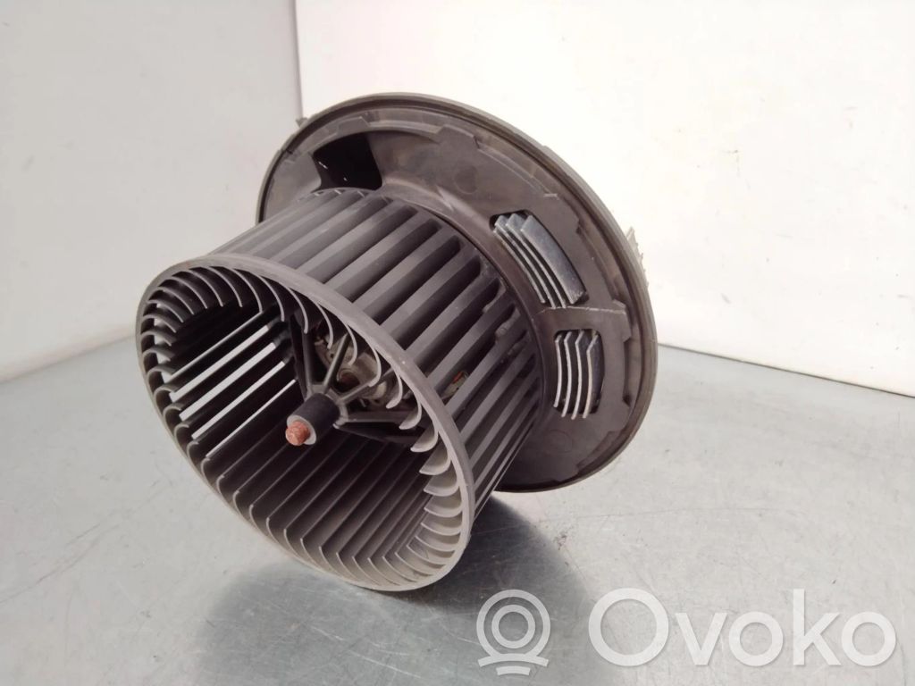 BMW 1 E81 E87 Oro kondicionieriaus oro srauto sklendės varikliukas 