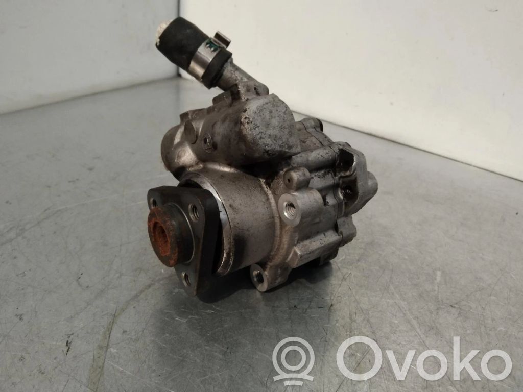 BMW 1 E81 E87 Power steering pump 