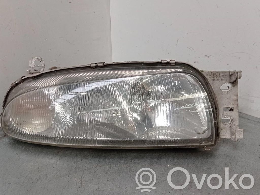 Ford Fiesta Lampa przednia 