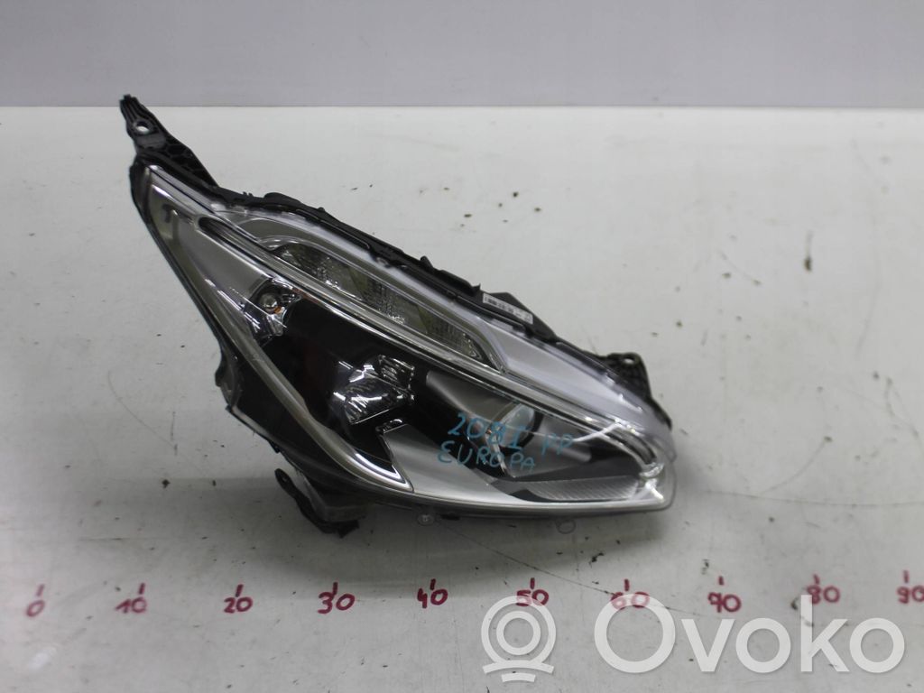 Peugeot 208 I Lampa przednia 