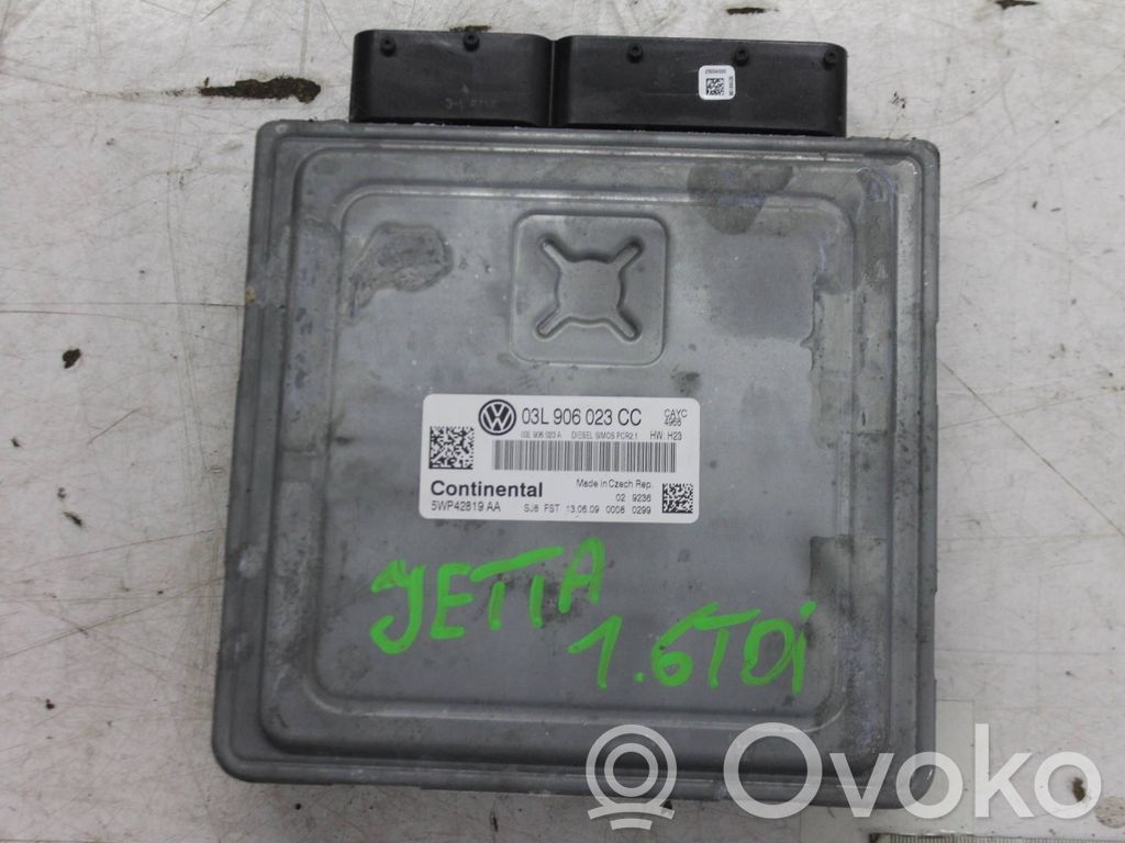 Volkswagen Jetta V Engine control unit/module 