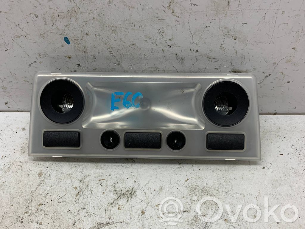 BMW 5 E60 E61 Galinių vietų apšvietimo žibintas 