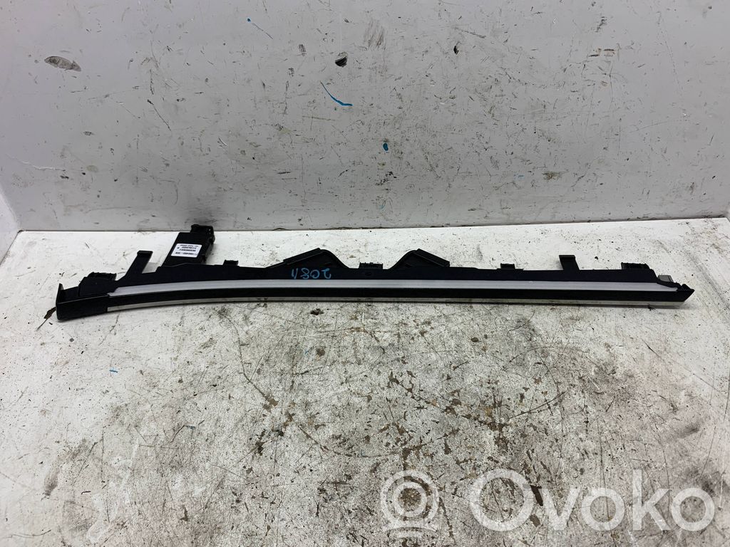 Peugeot 208 II Headlining lighting console trim 