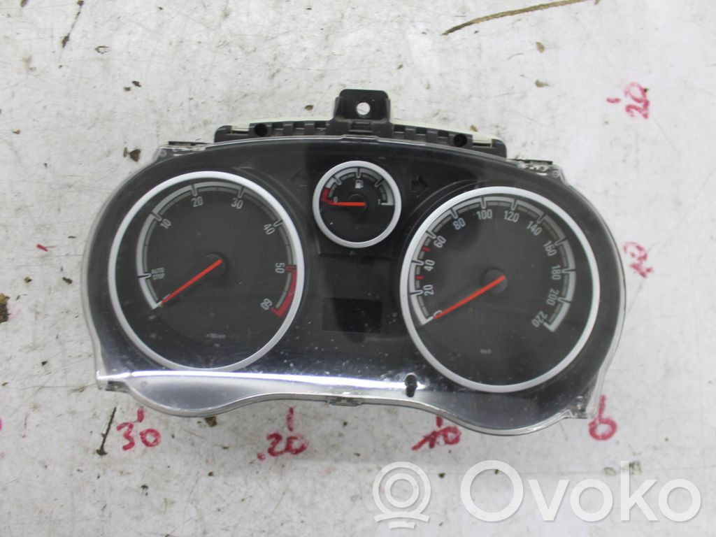 Opel Corsa D Nopeusmittari (mittaristo) 