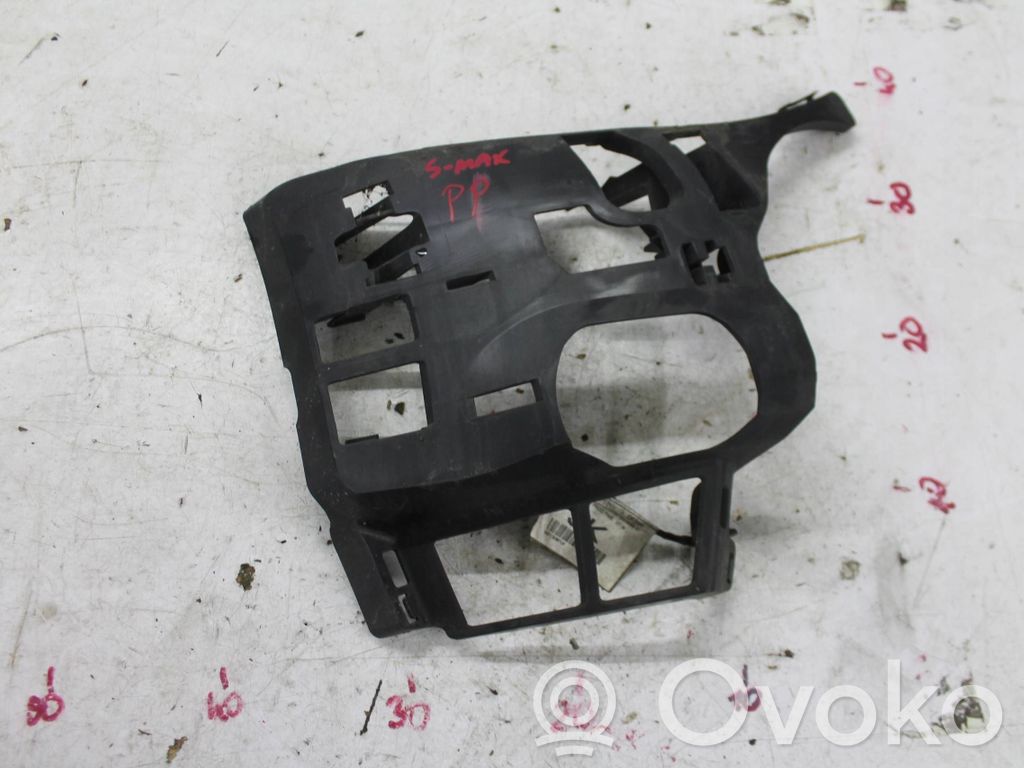 Soporte del parachoques delantero   6M2117E856BB