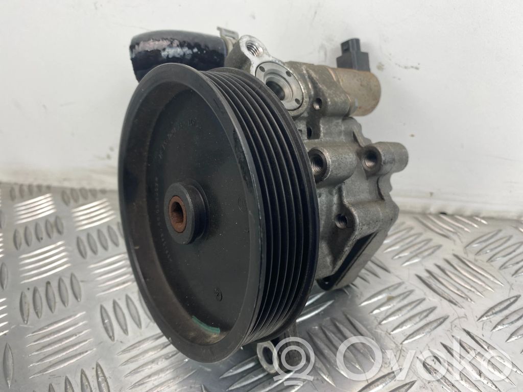 Mercedes-Benz C W204 Ohjaustehostimen pumppu 