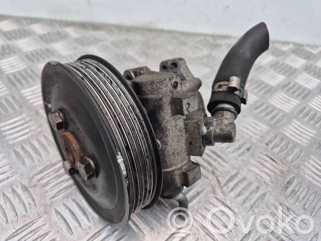 BMW X3 E83 Power steering pump 