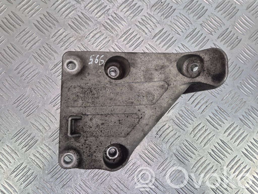 BMW 5 E60 E61 Engine mounting bracket 