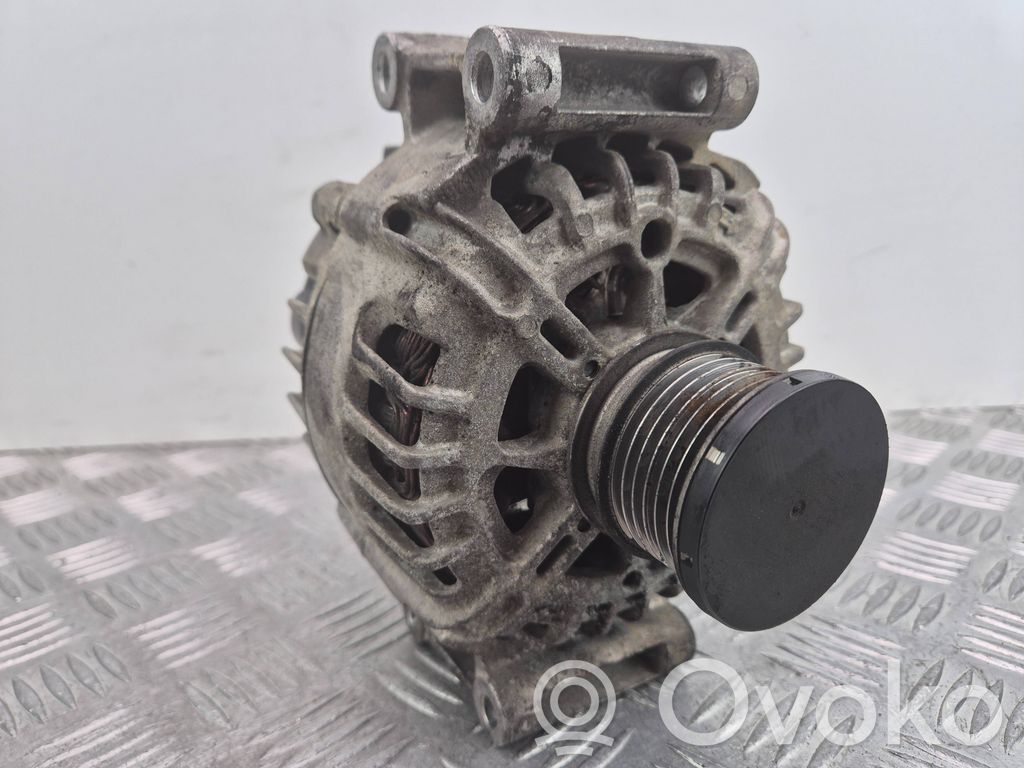 Mercedes-Benz C W204 Alternator 