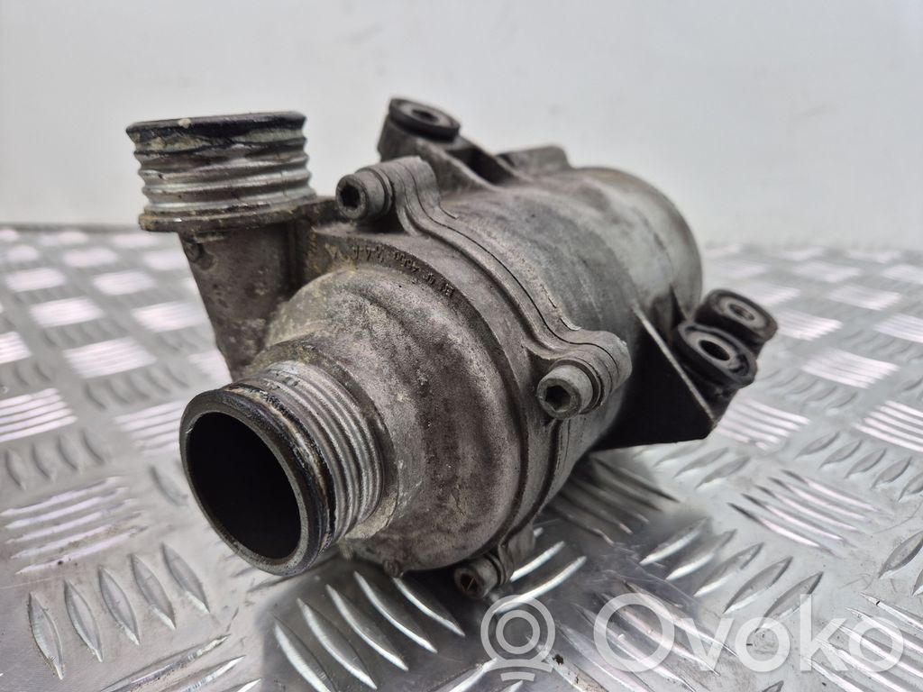 BMW 5 F10 F11 Water pump 