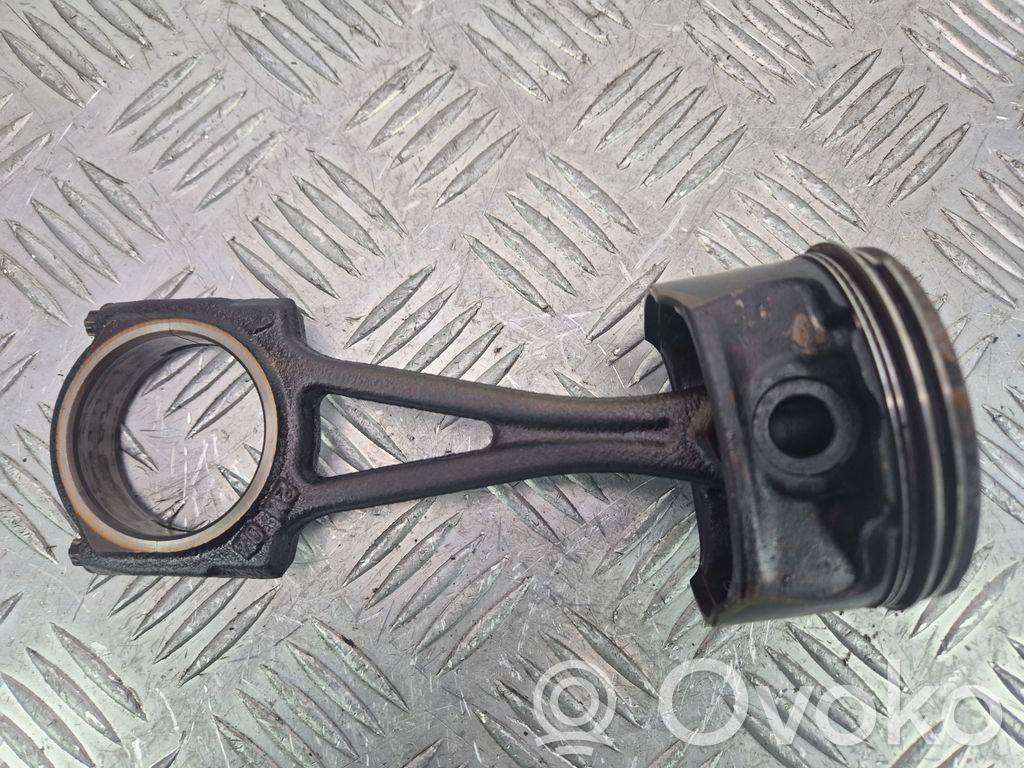 Opel Corsa D Pistón con biela 