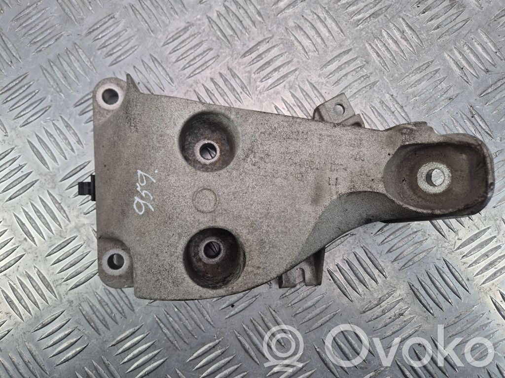 BMW 5 F10 F11 Engine mounting bracket 