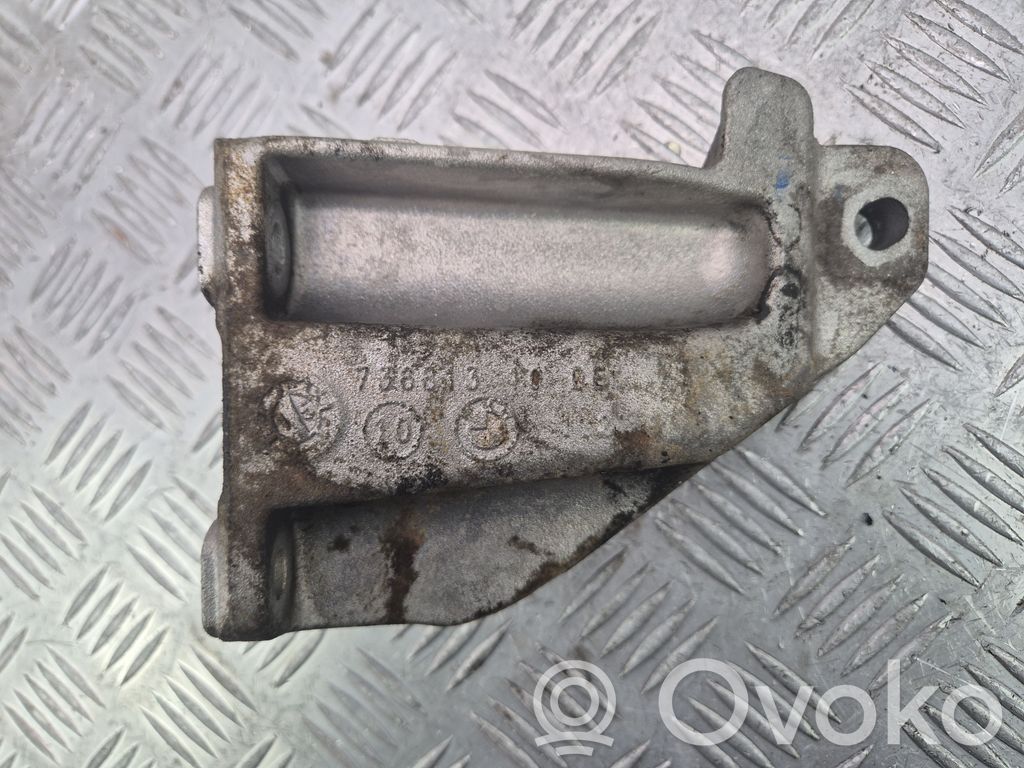 BMW 1 F20 F21 Engine mounting bracket 