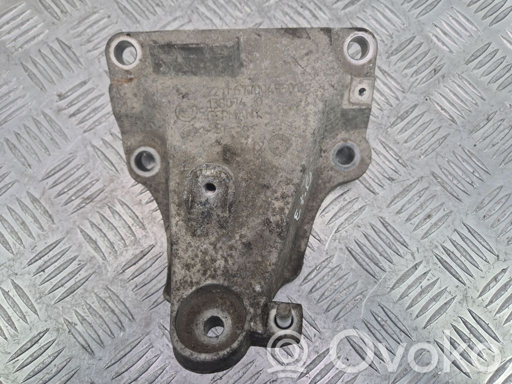 BMW 3 E90 E91 Engine mounting bracket 