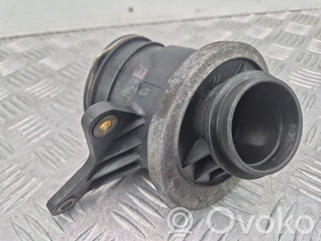 Mercedes-Benz C W203 Parte del condotto di aspirazione dell'aria 