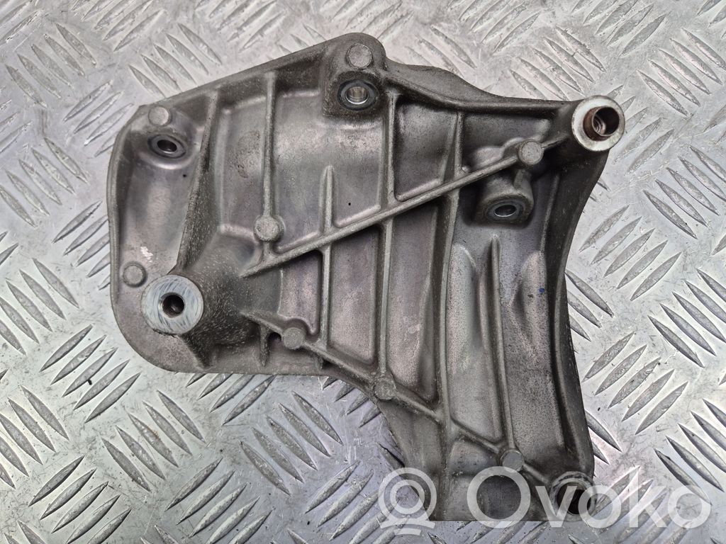A/C compressor mount bracket   7556836