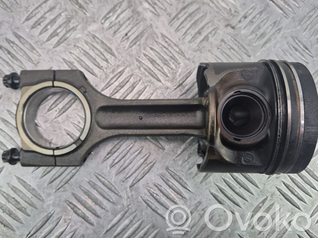 BMW X5 E70 Pistón con biela 