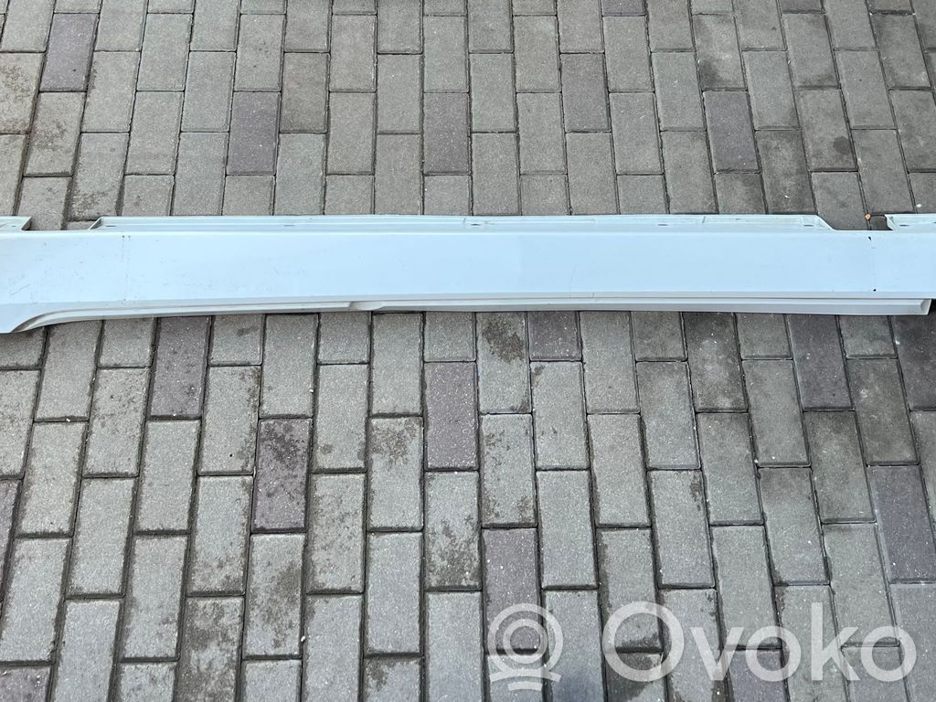 Sill   51777178121,51777178121