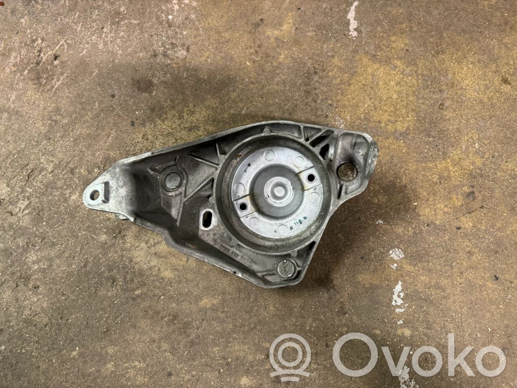 Audi A8 S8 D2 4D Coil spring mount 