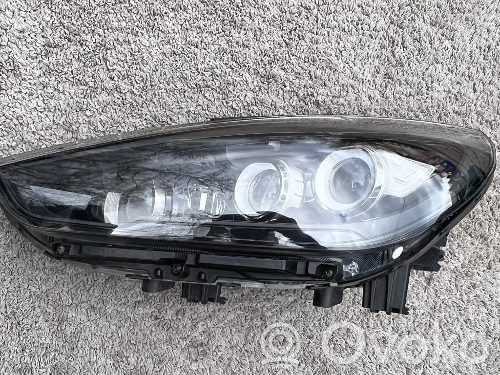 Hyundai i30 Scheinwerfer 