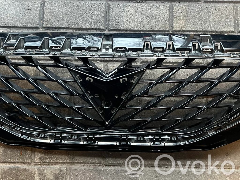 Cupra Formentor Front bumper upper radiator grill 
