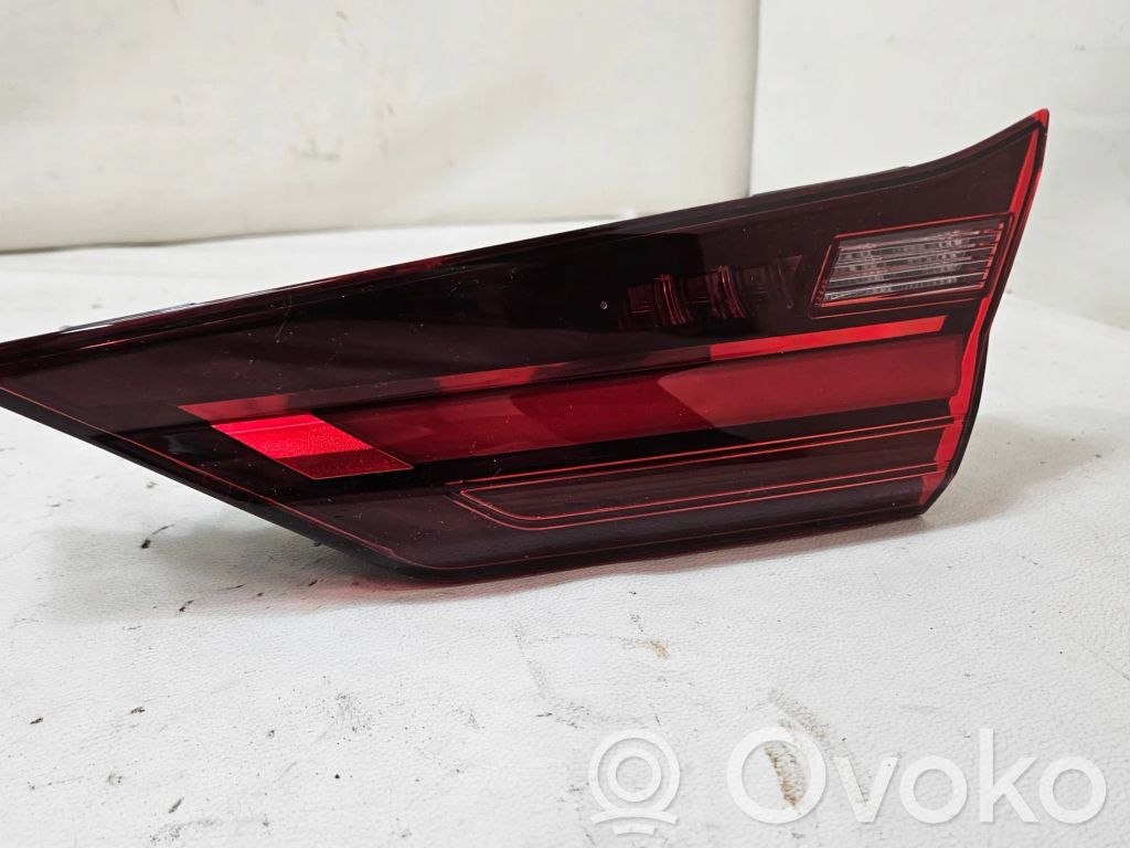 BMW 1 F40 Lampy tylnej klapy bagażnika 