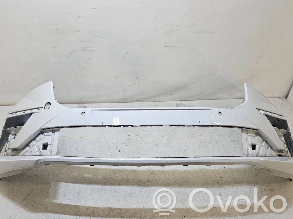 Skoda Scala Parachoques delantero 