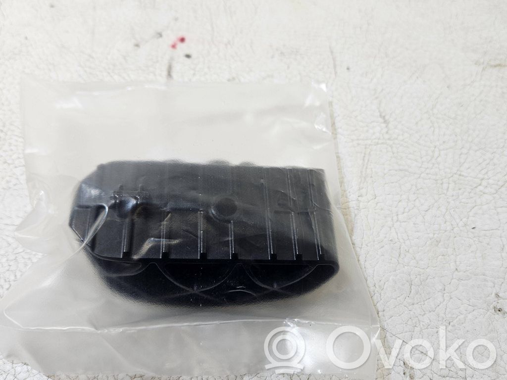 BMW 3 G20 G21 Alte piese de sub caroserie 