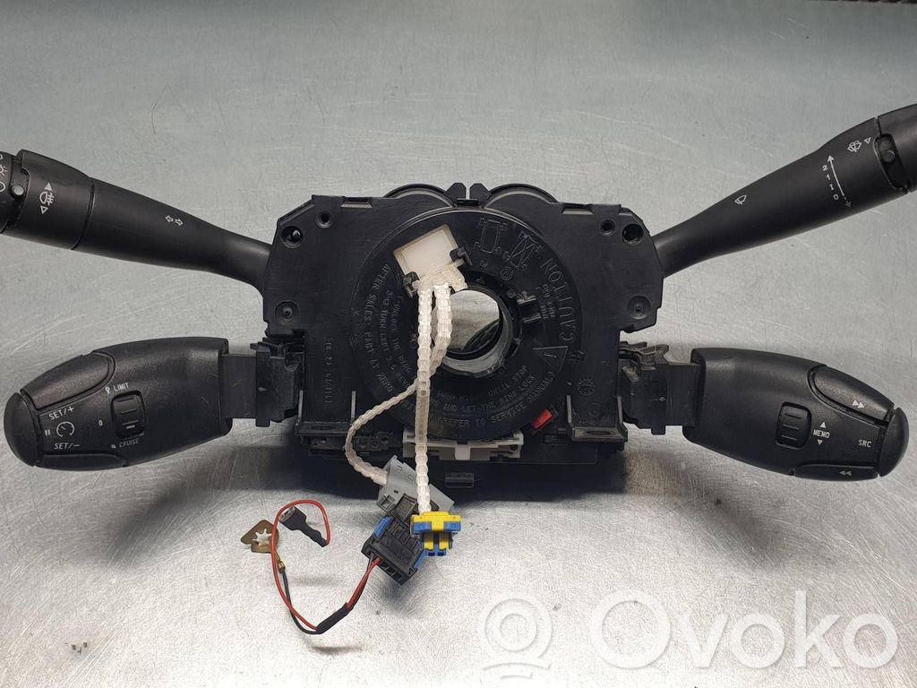 Wiper turn signal indicator stalk/switch   98062099XT