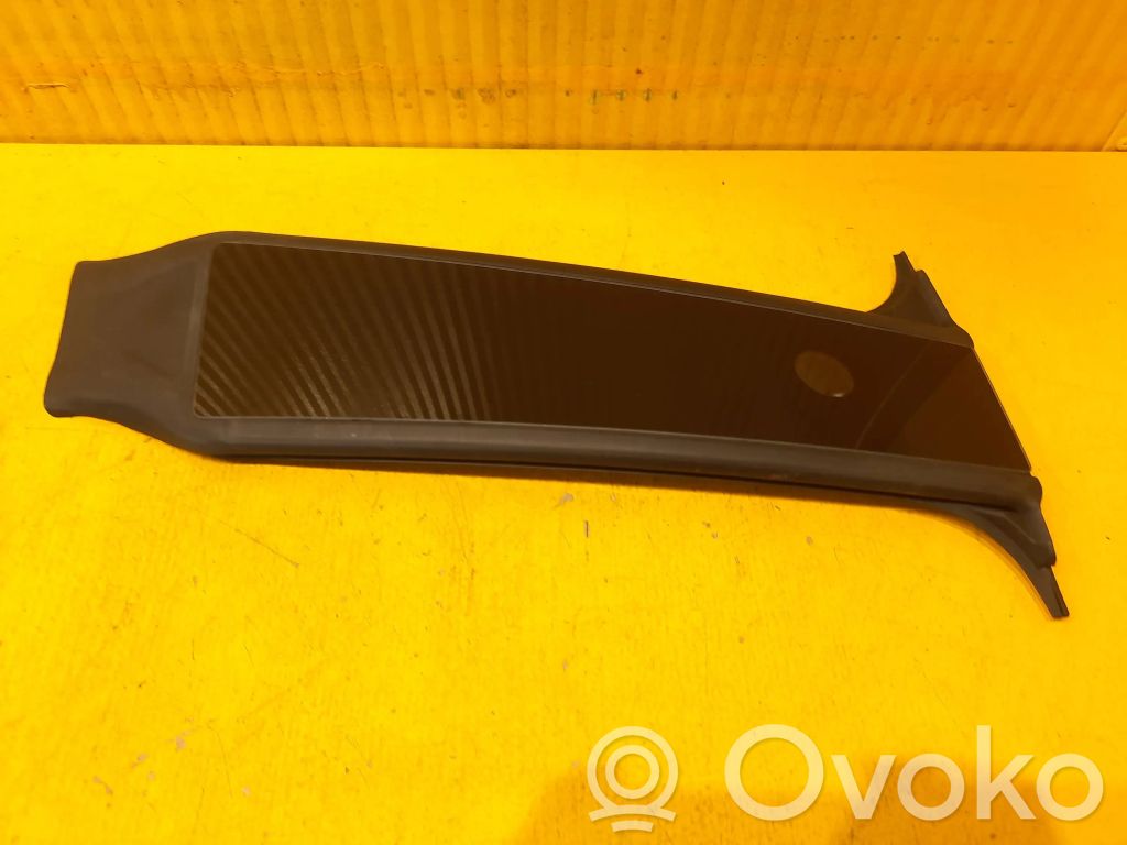 Tesla Model Y (B) pillar trim (top) 