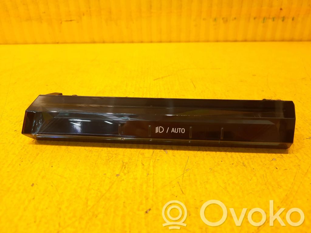 BMW 7 G70 Light switch 