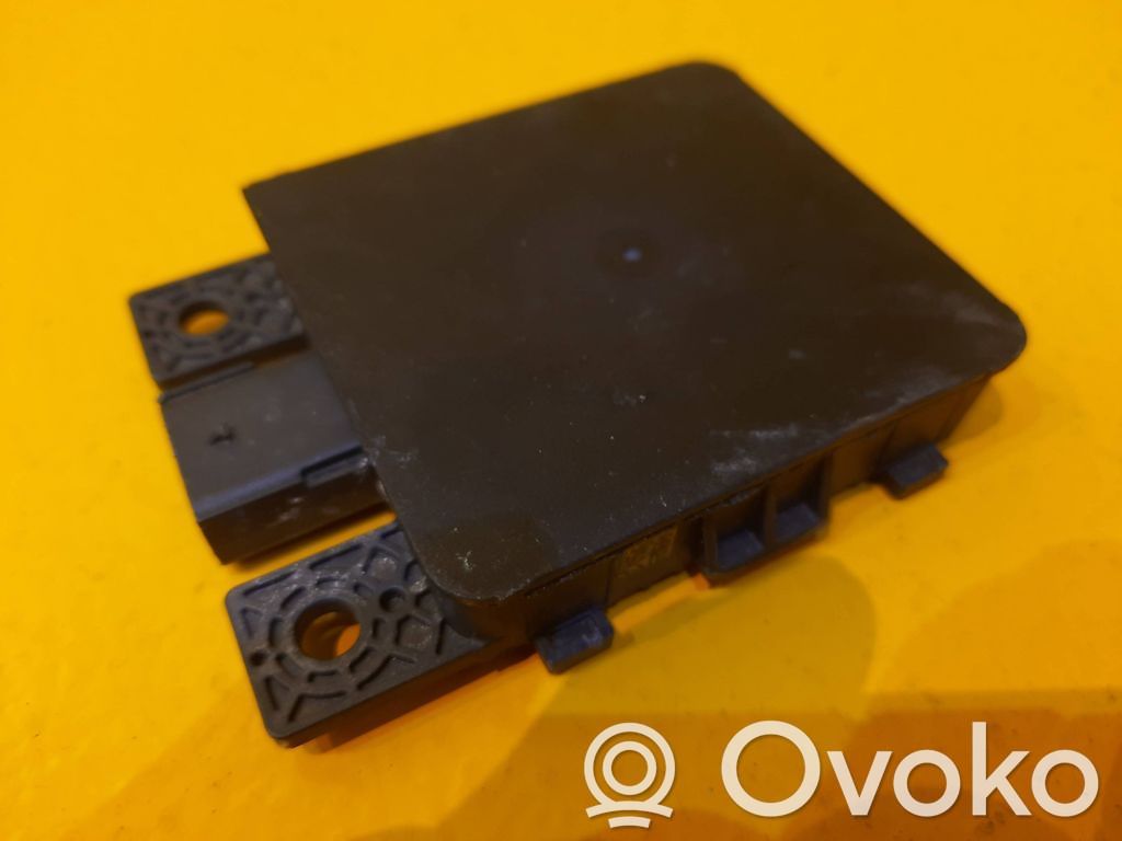 Volkswagen Golf VIII Rejilla/moldura del sensor de radar ACC Distronic 