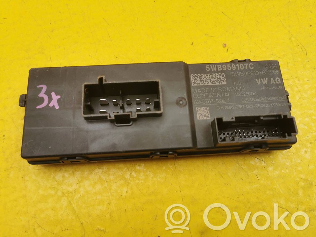 Volkswagen Touran II Other control units/modules 