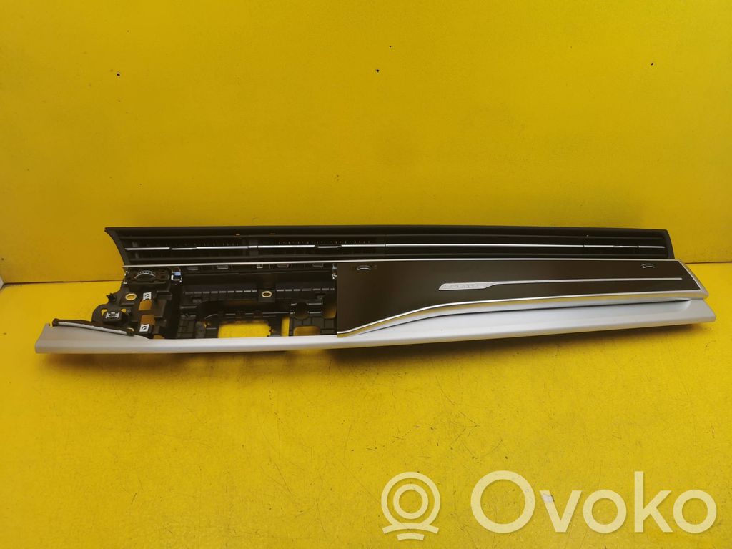 Audi Q8 Copertura griglia di ventilazione cruscotto 