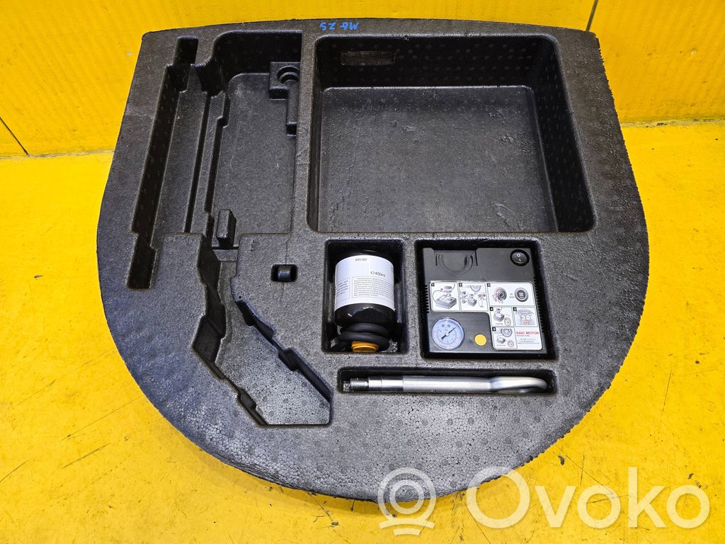 MG ZS Työkalupakki 