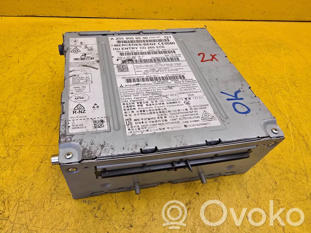 Mercedes-Benz C W205 Panel / Radioodtwarzacz CD/DVD/GPS 