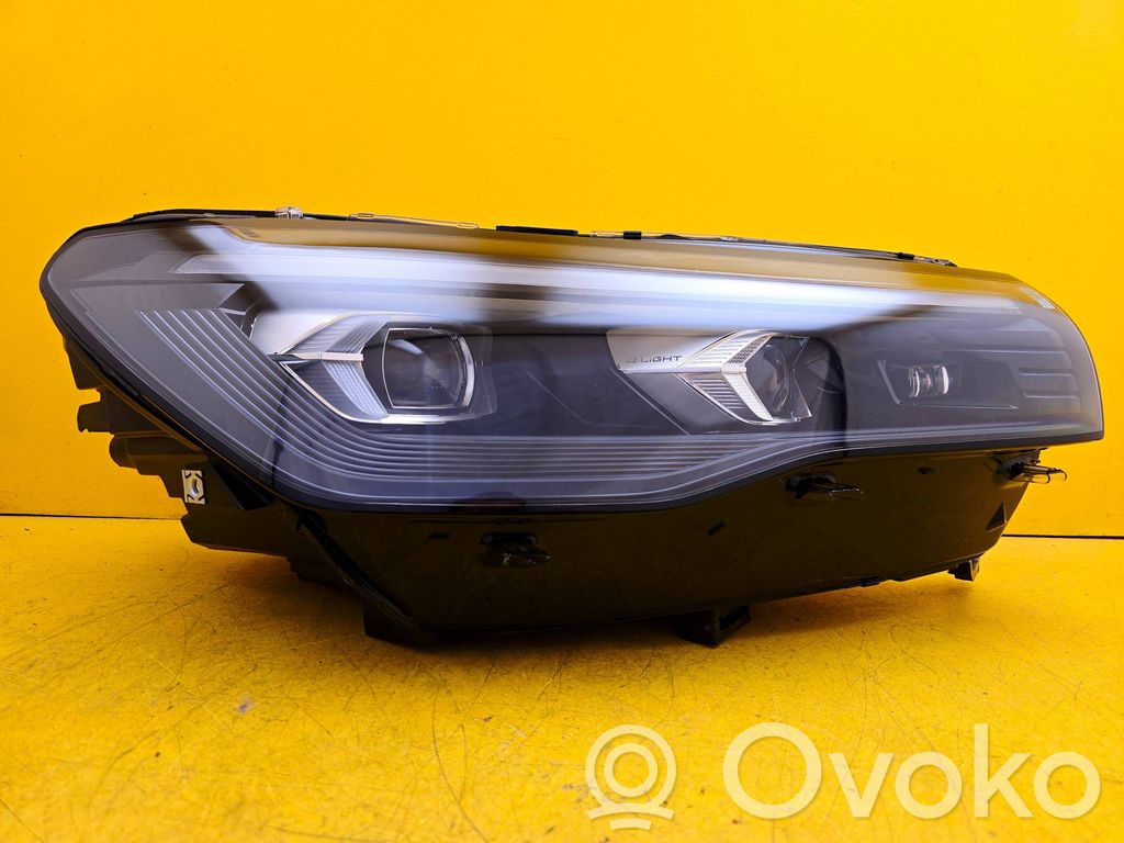 Volkswagen Tiguan Lampa przednia 