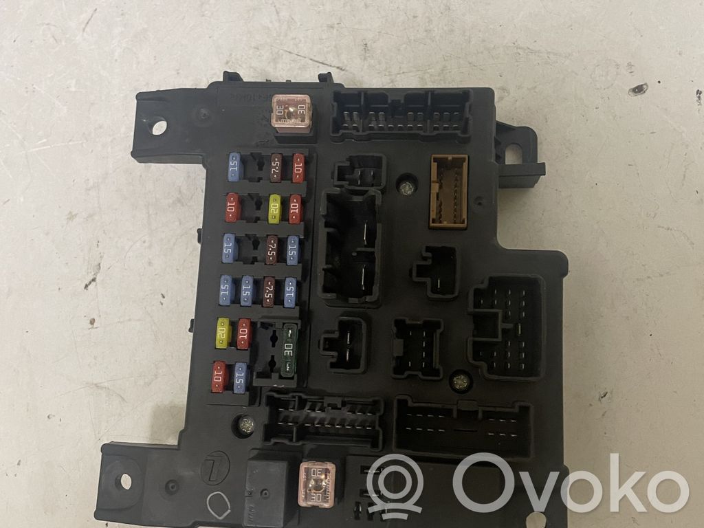 Mitsubishi Outlander Módulo de fusible 