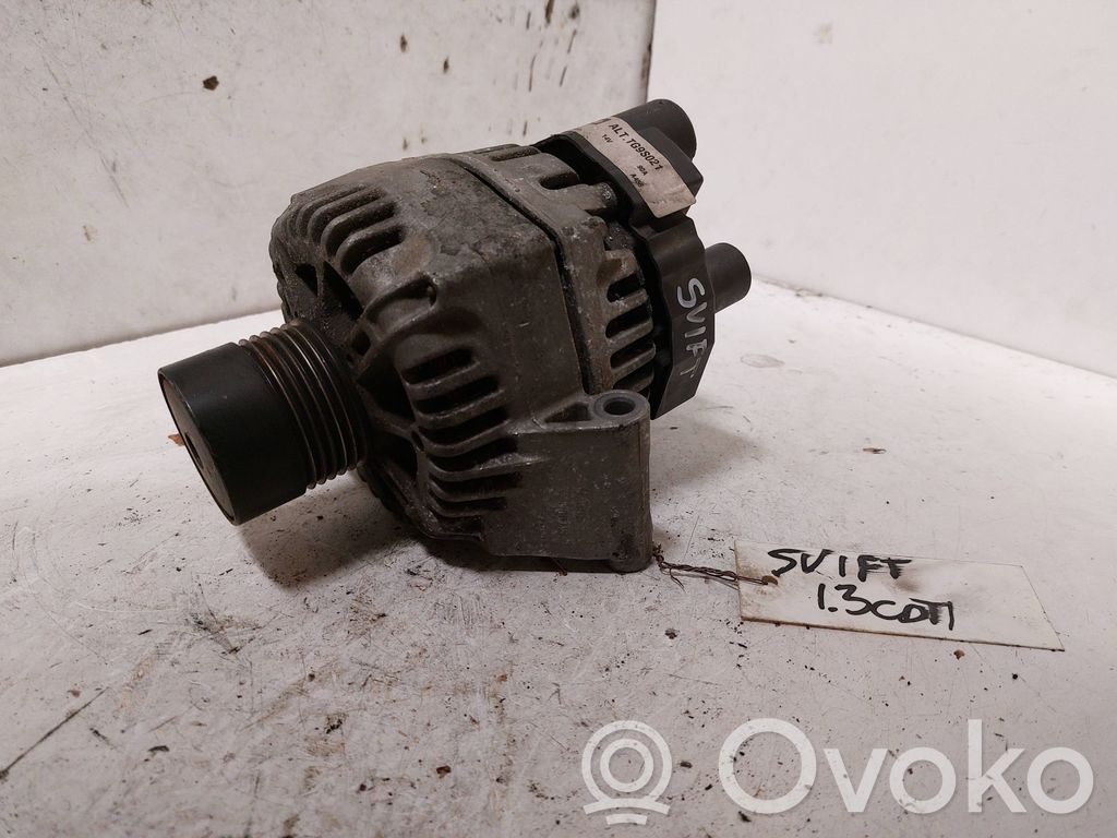 Suzuki Swift I Generatore/alternatore 