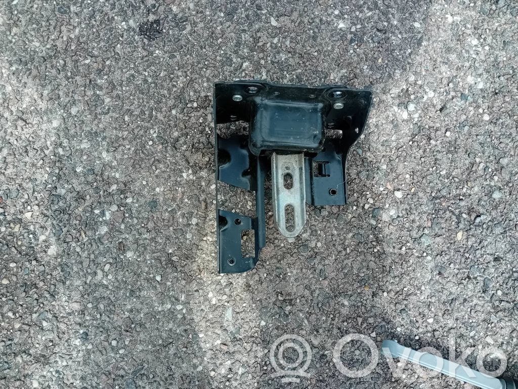 Citroen C4 Cactus Engine mount bracket 