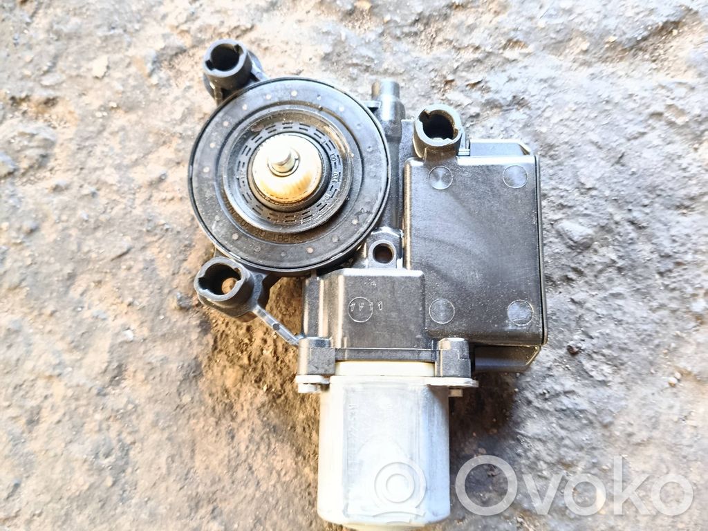 Volkswagen Golf VII Silnik regulatora szyby drzwi przednich 