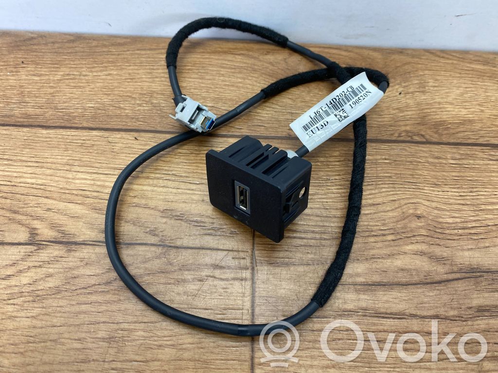 Enchufe conector USB   LJ6T14D202CBP,LJ6T14D202CB