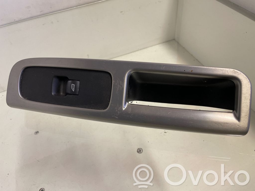 Electric window control switch   30774162,03451305,01105062920735