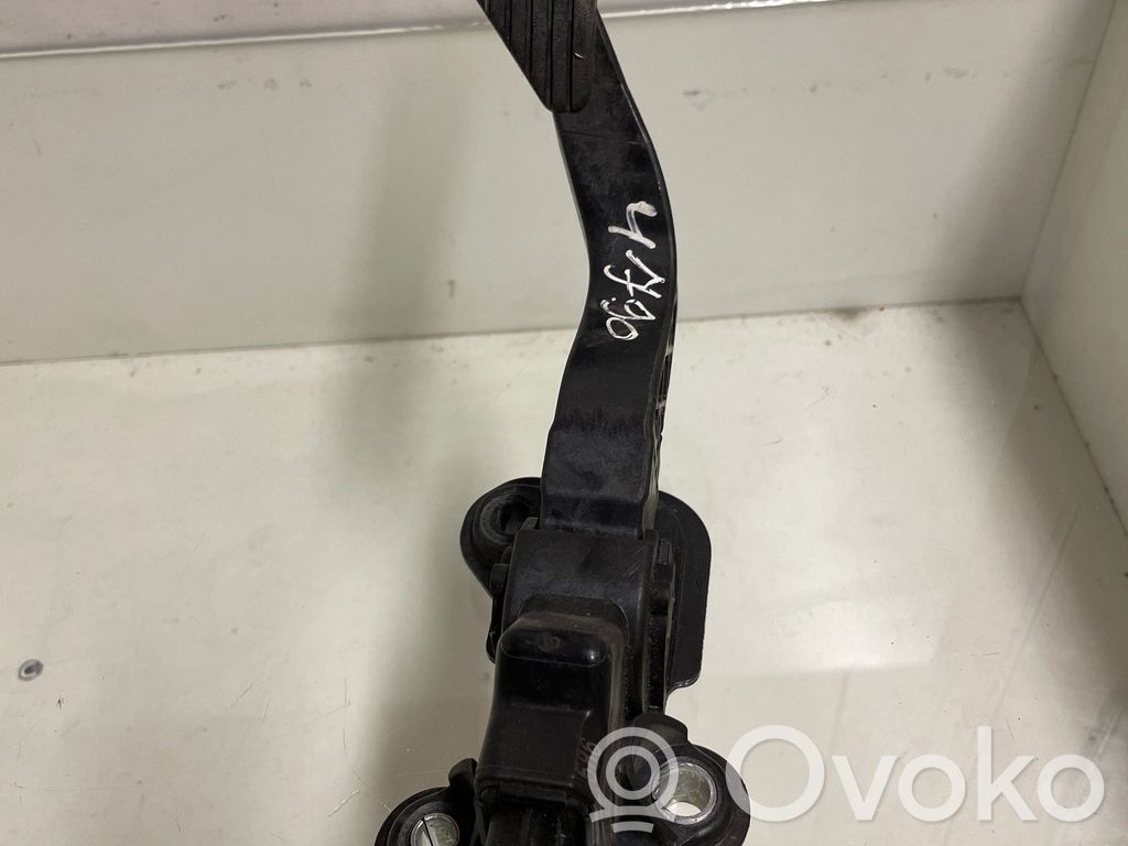 Accelerator throttle pedal   04891586AB,08155C2B,X24936F,49358819732
